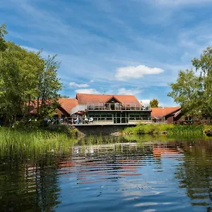 Отель Chevin Country Park &